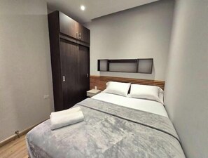 2 bedrooms, WiFi, bed sheets