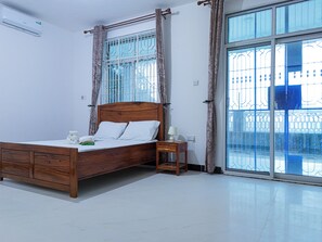 2 habitaciones, acceso a internet y ropa de cama