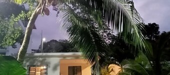 Casa Monstera On the shore of the Xulha Lagoon, Bacalar!