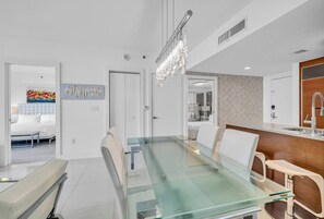 Dining - 21st Floor - 2BED/1BATH - Bay View - Spa Access (Miami)