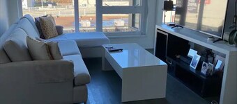 Private room and washroom-Beautiful,Mountain view,fab location,bright space