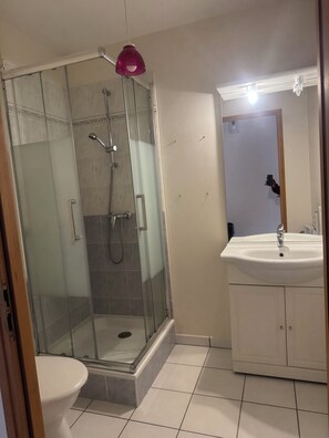 Towels, soap, toilet paper