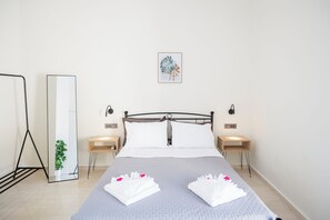 2 bedrooms, iron/ironing board, travel crib, free WiFi