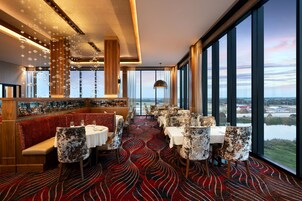 3 间餐厅，供应早餐