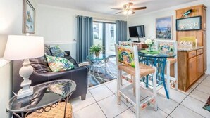 Leilighet, 1 kingsize-seng med sovesofa (Blue Surf 17A) | Oppholdsområde