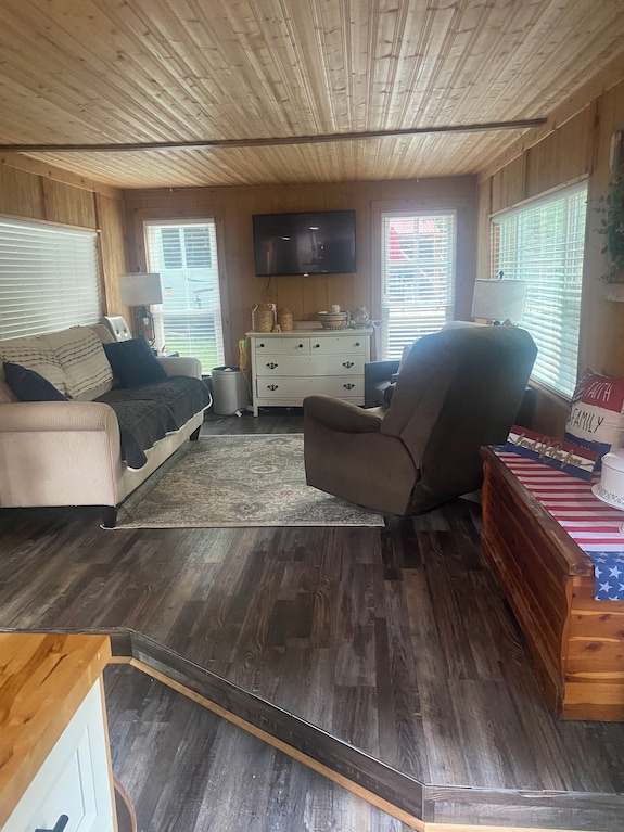 Charming 2-bedroom Mobile Home With Ac, Wifi In Benton Very Close To The Ky Lake - Kentucky