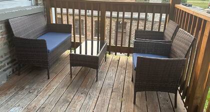 Spacious 3BR Family Stay w/ Central Air & Patio; Near Lakefront and UChicago
