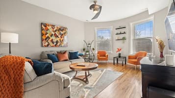 智能电视、壁炉