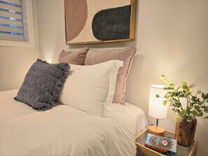 2 dormitorios, tabla de planchar con plancha, wifi y ropa de cama