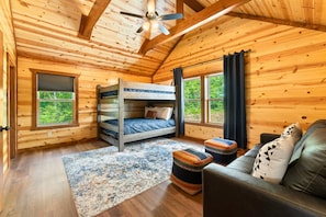 8 bedrooms, iron/ironing board, free WiFi, bed sheets