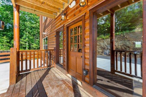 NEW 8BR Cabin | Heated Pool, Hot Tub, Views