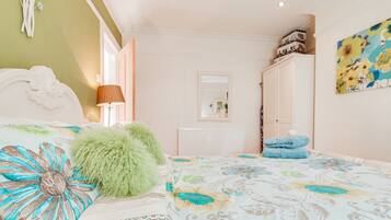 Trang trí khác biệt, trang bị nội thất với thiết kế riêng biệt