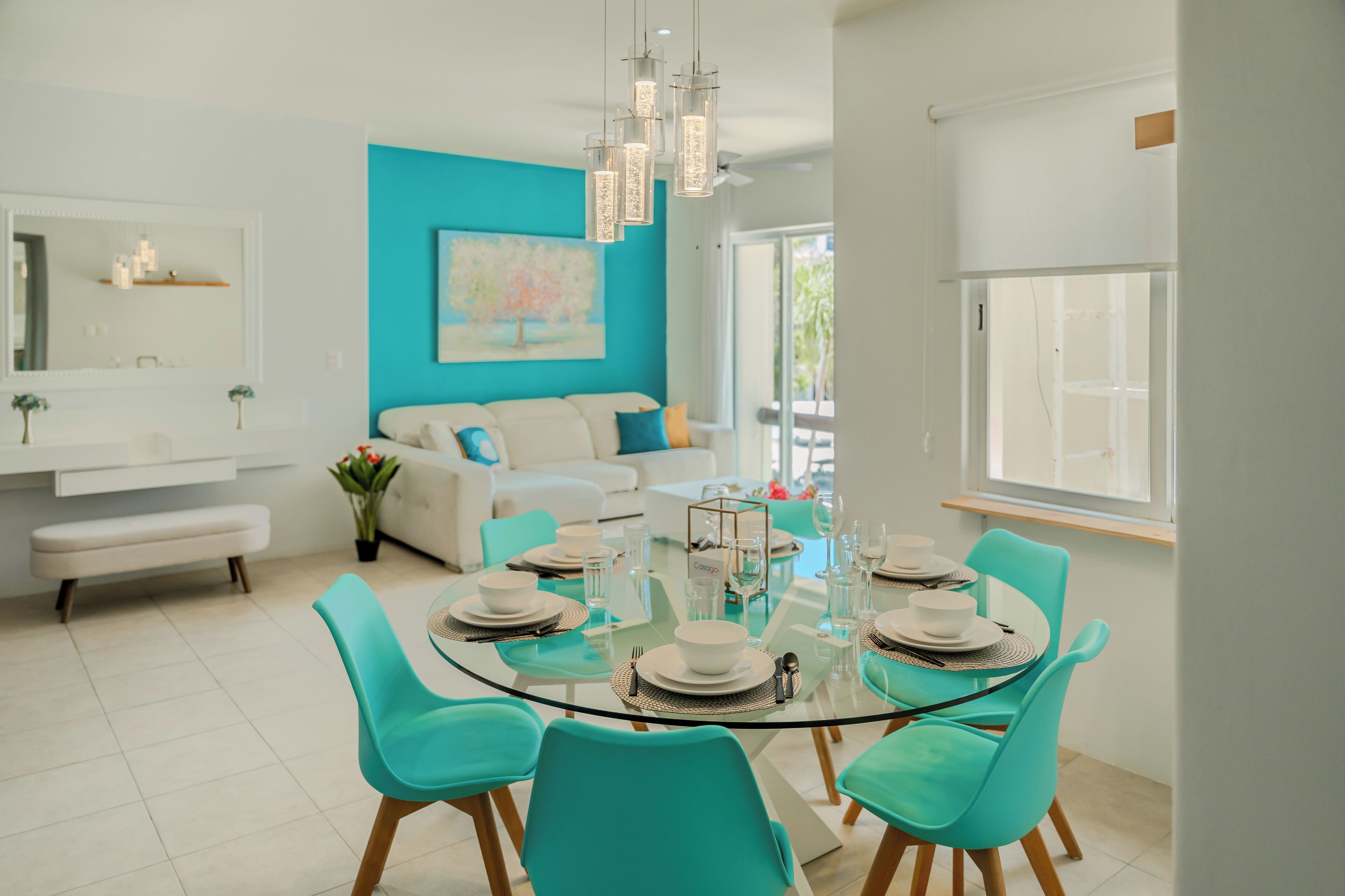 高級公寓, 花園景觀 | 起居區 | 80-公分電視，提供數位頻道