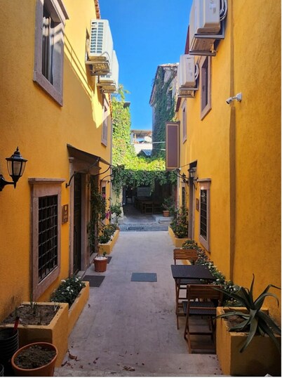 Hanole Macaron Guest House