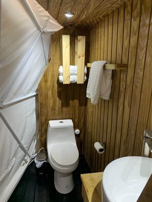 Håndklæder, Sæbe, Shampoo, Toiletpapir