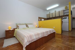 1 Schlafzimmer, kostenloses WLAN, Bettw äsche