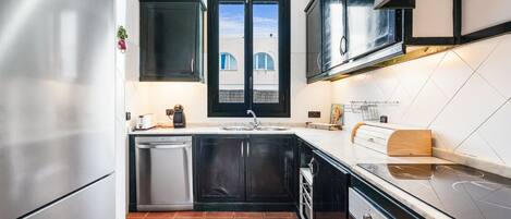 Villa, Accessible, Smoking | Internet