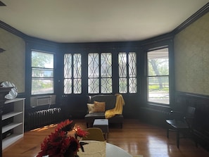 Interior - Cool apartment with AC in vibrant Davenport (Davenport)