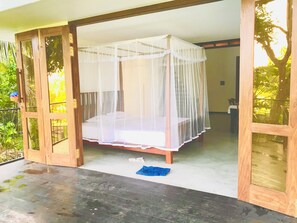 1 chambre, bureau, fer et planche à repasser, Wi-Fi