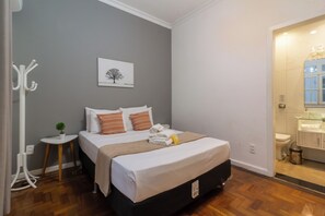 Blackout curtains, iron/ironing board, free WiFi, bed sheets - 2min da Praia de Copacabana - A306 (Rio de Janeiro)