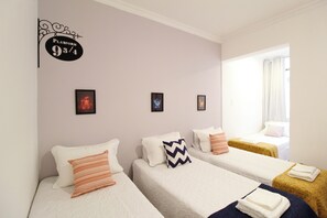 Cortinas blackout, tabla de planchar con plancha y wifi gratis