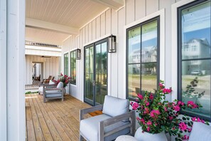 House (5 Bedrooms) | Interior