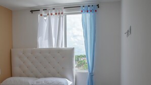 2 室のベッドルーム、アイロン / アイロン台、WiFi、ベッドシーツ