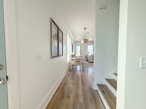 Unclassified image, 5 of 47, button