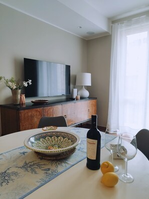 Dining - EasyDoro Apartment - apartment in the center of Palermo  (Palermo)