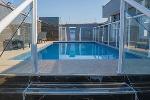 House, Smoking - Casa Completa com Piscina e Churrasq pet Friendly (Peruíbe)