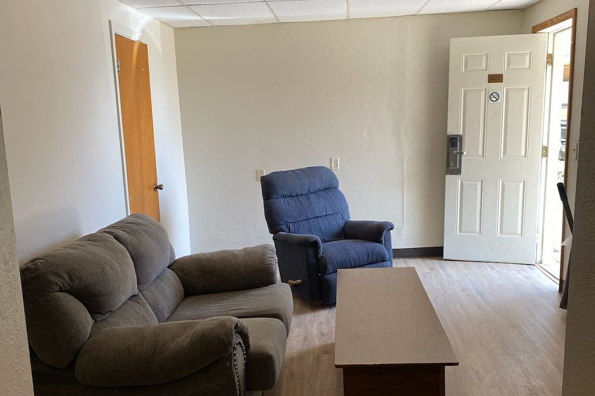 2 bedrooms, laptop workspace, free WiFi, bed sheets