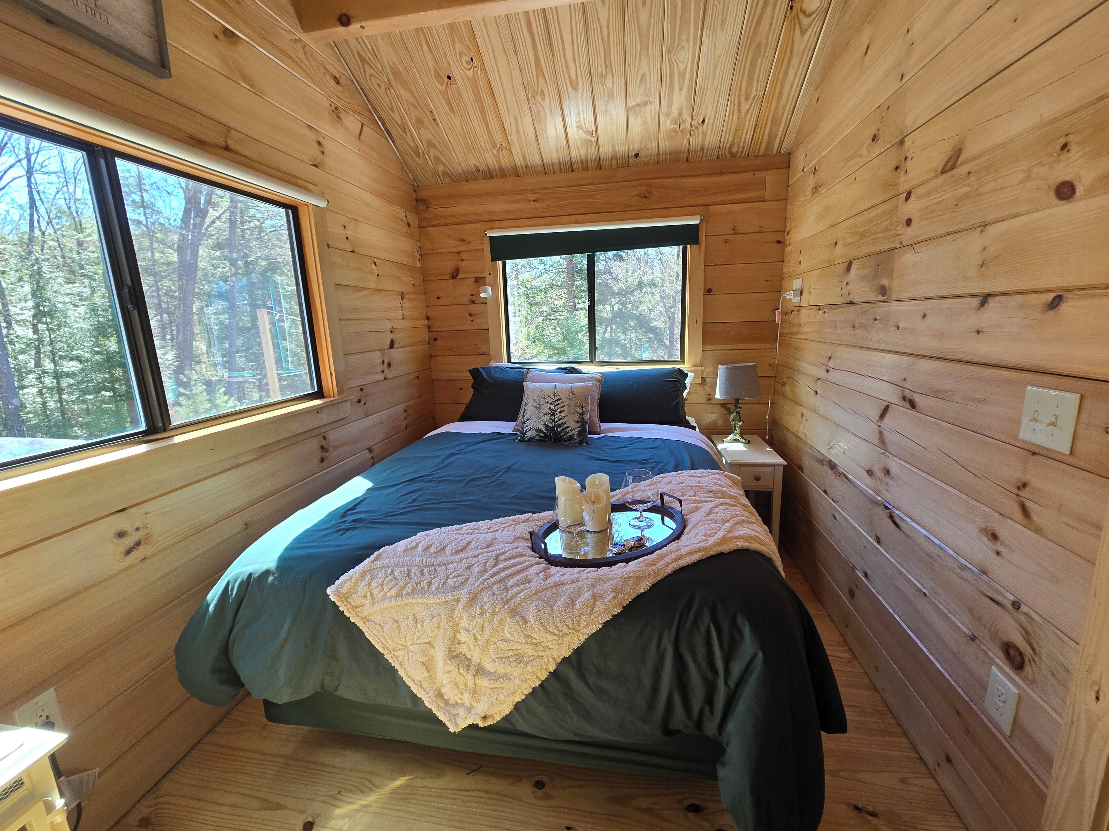 2 多间卧室、WiFi、床单