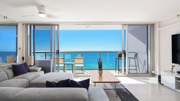Unclassified image, 1 of 25, button - 31B Peninsula Steps to Surfers Beach with Views (Surfers Paradise)