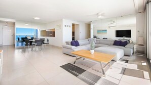 Unclassified image, 3 of 25, button - 31B Peninsula Steps to Surfers Beach with Views (Surfers Paradise)