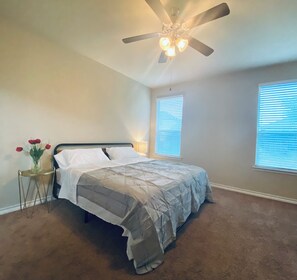 4 bedrooms, WiFi, bed sheets
