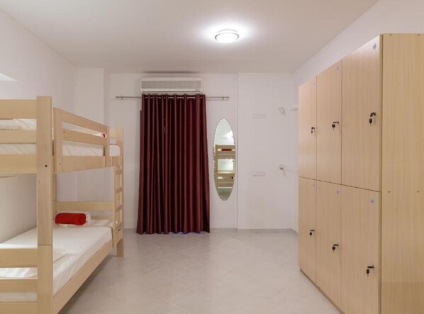 1 bedroom, iron/ironing board, Internet, bed sheets