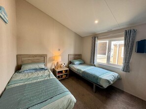 2 bedrooms