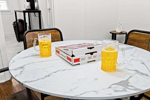 Dining - 2 Charming Units  Close to Downtown & Expo Center (Louisville)
