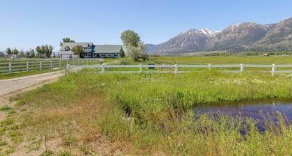 11 Mi to Heavenly Mtn Resort: Getaway w/ Mtn Views