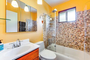 Hair dryer, towels - < 1 Mi to CU Boulder: Home w/ Fenced Yard! (Boulder)