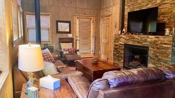 智能电视、壁炉