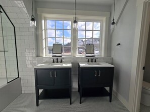 Haartrockner, Handtücher