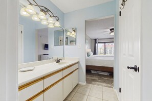 1 bedroom, internet, bed sheets