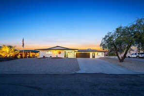 Exterior - Havasu Fun Stay | Pool | Spa | PoolTable | KingBed (Lake Havasu City)