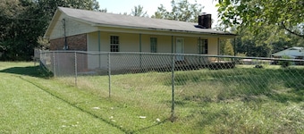 3-bedroom house in awesome Corinth with WiFi, AC. No cleaning fees