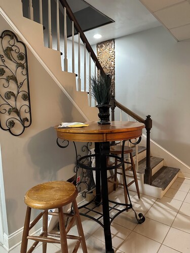 Charming 1-bedroom house in beautiful London with WiFi, AC