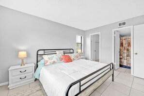 2 bedrooms, iron/ironing board, travel cot, WiFi