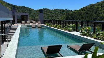 Apartamento luxo | Piscina | Piscina externa