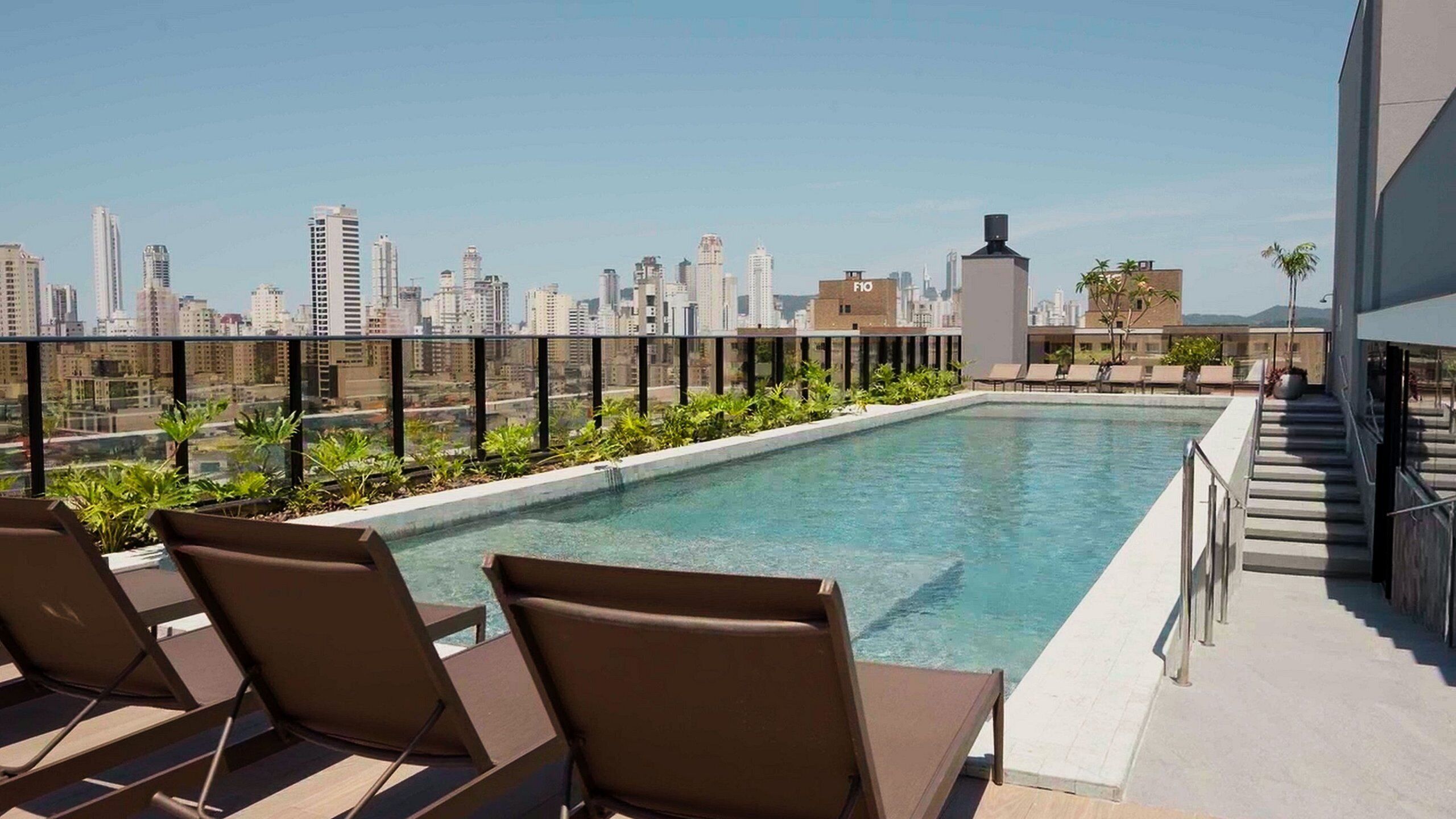 Gallery Apartment | Pool