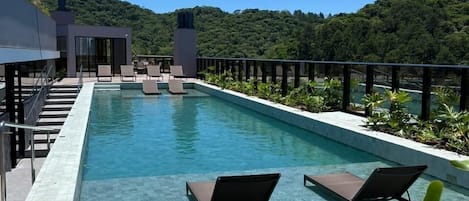 Departamento Deluxe | Alberca | Alberca al aire libre